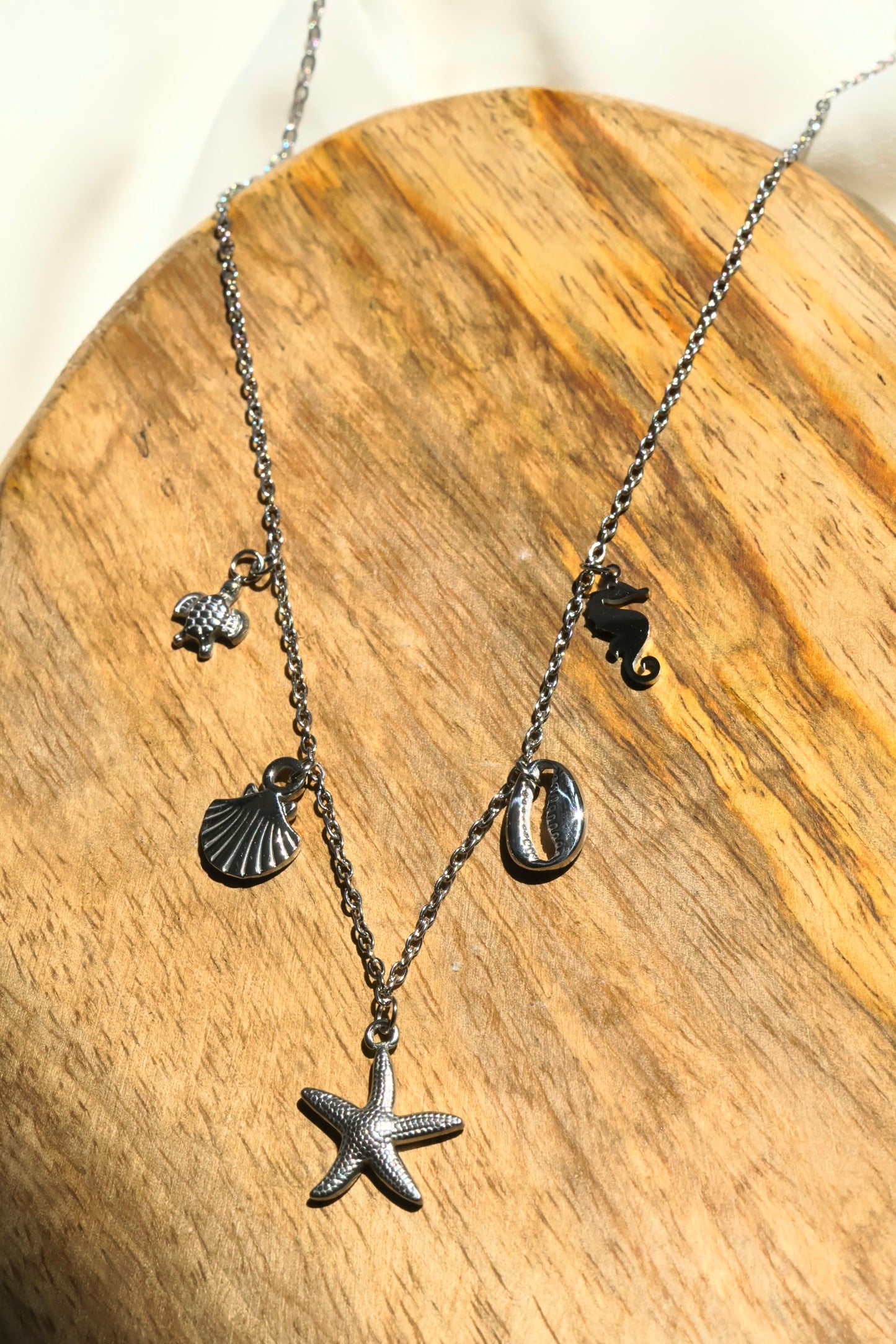 Collier Isla