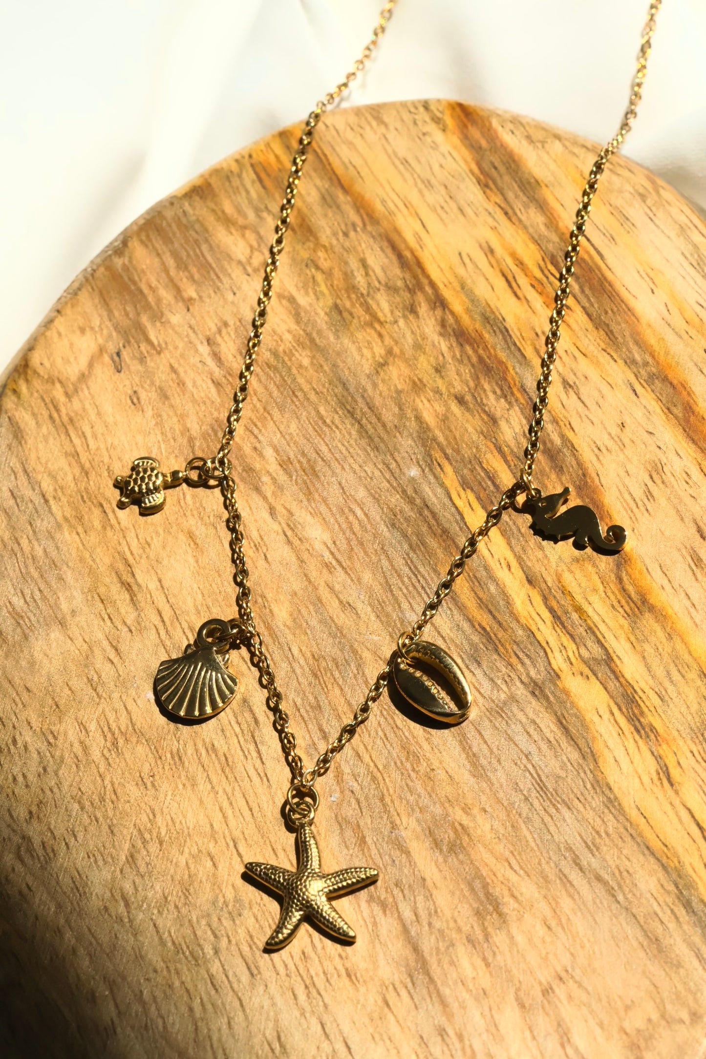 Collier Isla